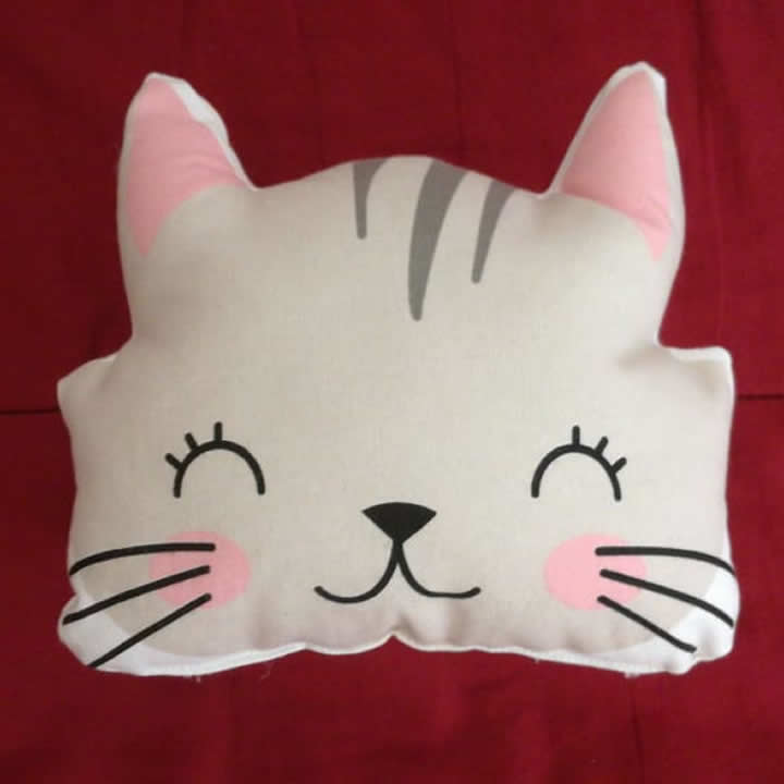 Almohadón infantil gatito